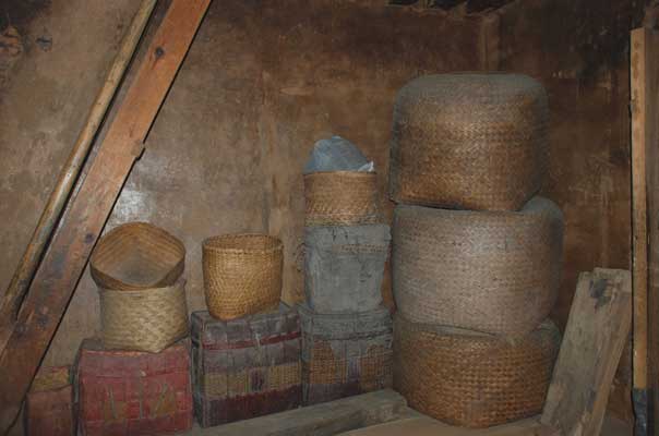 Storage containers for grains