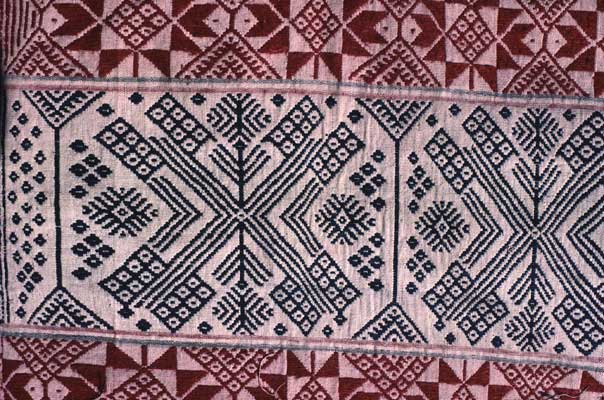 Close up of a multipurpose cloth, chakseypangkheb